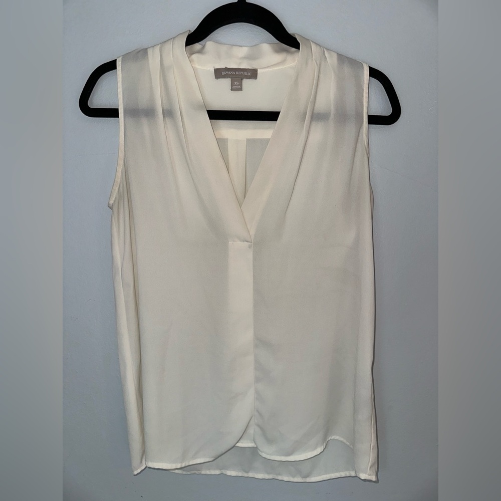 Banana Republic Cream Sleeveless Blouse